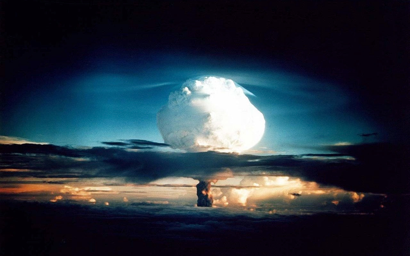 Illustration for article titled Photographs of Atomic Bomb Tests Are Like Science Fiction Made Real